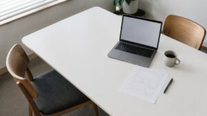 ホームページを外注するときの頼み方｜見積もりで見る項目と依頼文の書き方